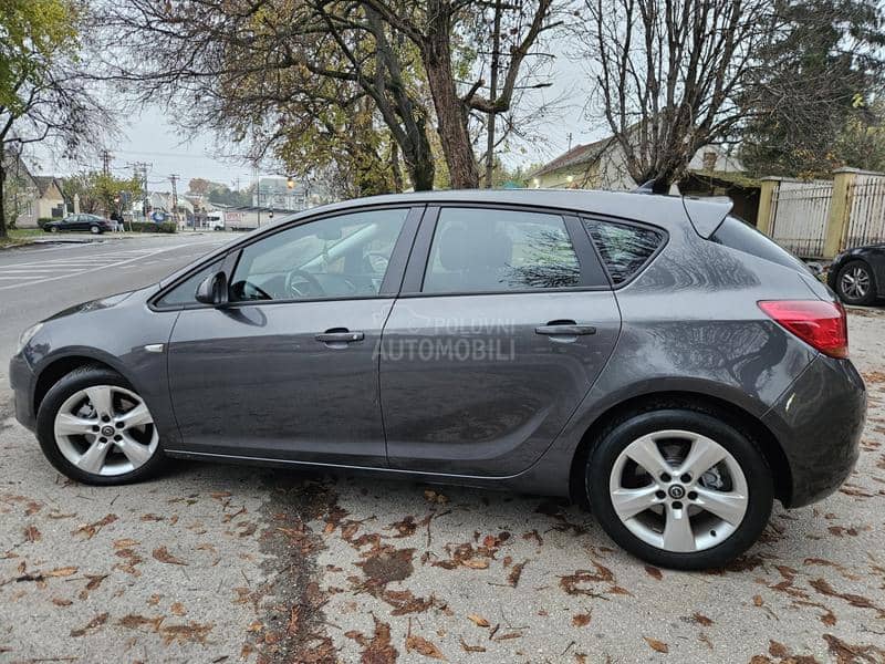 Opel Astra J 1.7 CDTI