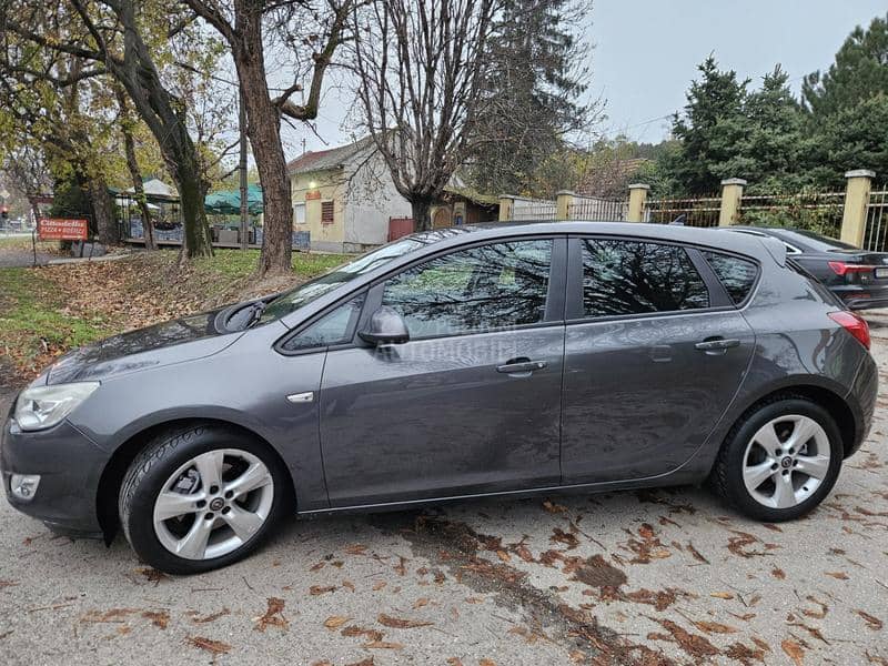 Opel Astra J 1.7 CDTI