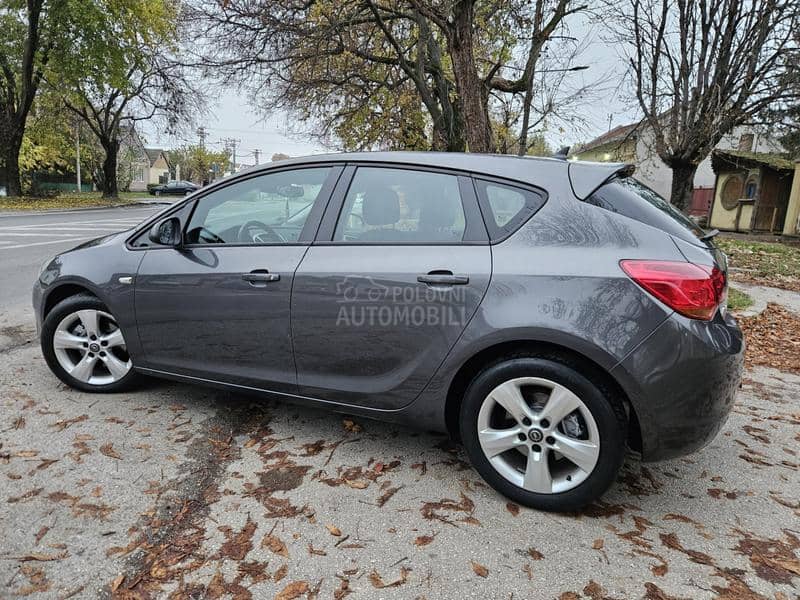 Opel Astra J 1.7 CDTI