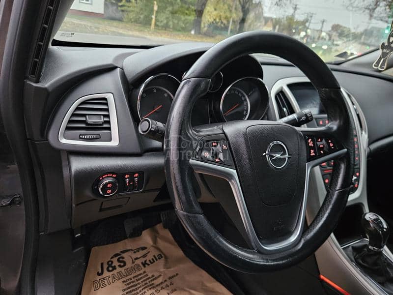 Opel Astra J 1.7 CDTI