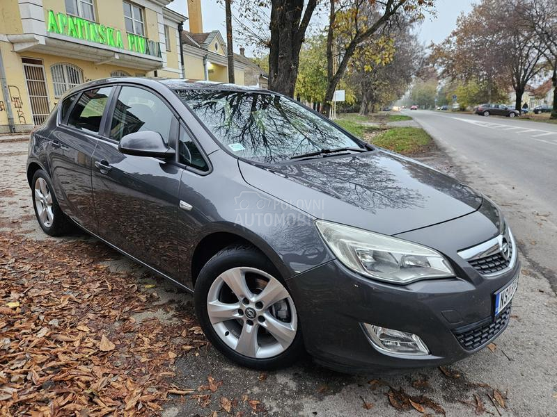 Opel Astra J 1.7 CDTI