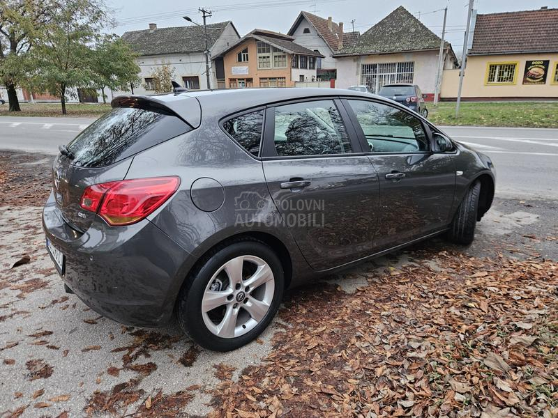 Opel Astra J 1.7 CDTI