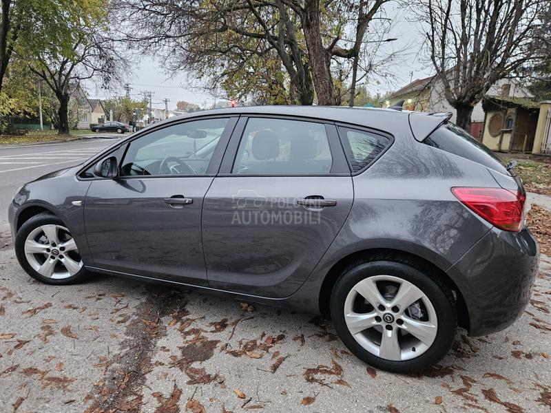 Opel Astra J 1.7 CDTI