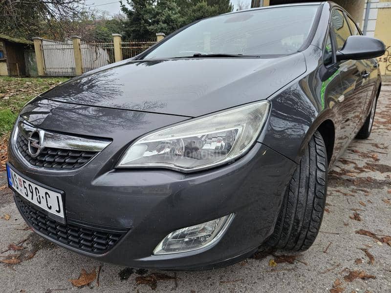Opel Astra J 1.7 CDTI