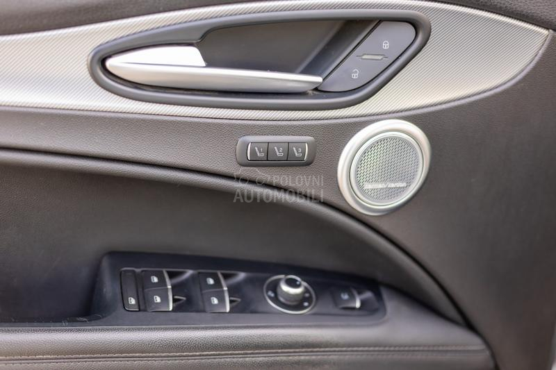 Alfa Romeo Stelvio Veloce 2.0 280