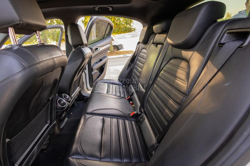 Alfa Romeo Stelvio Veloce 2.0 280