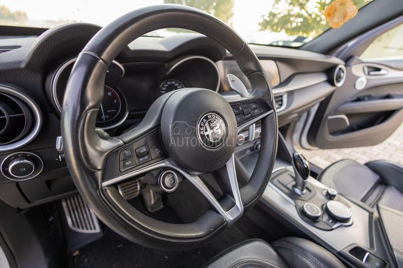 Alfa Romeo Stelvio Veloce 2.0 280
