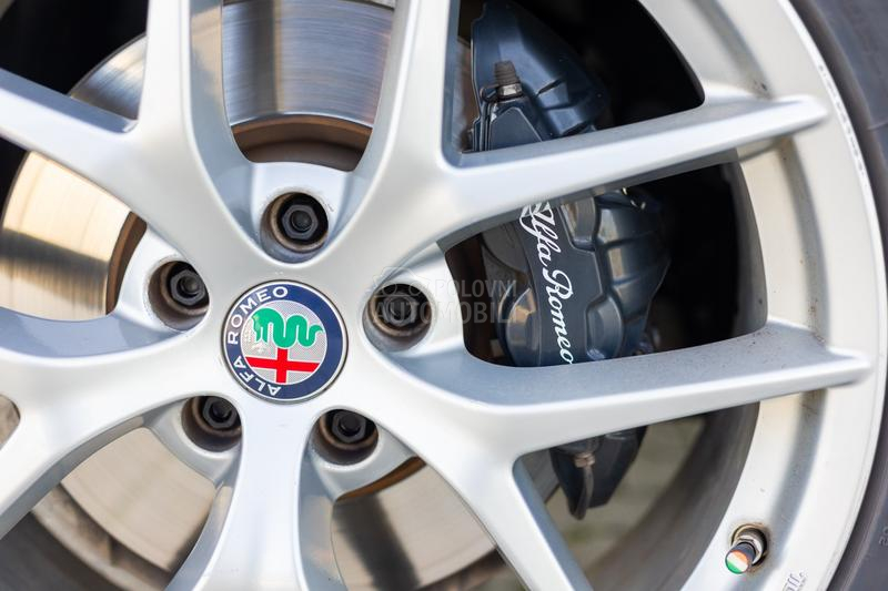 Alfa Romeo Stelvio Veloce 2.0 280