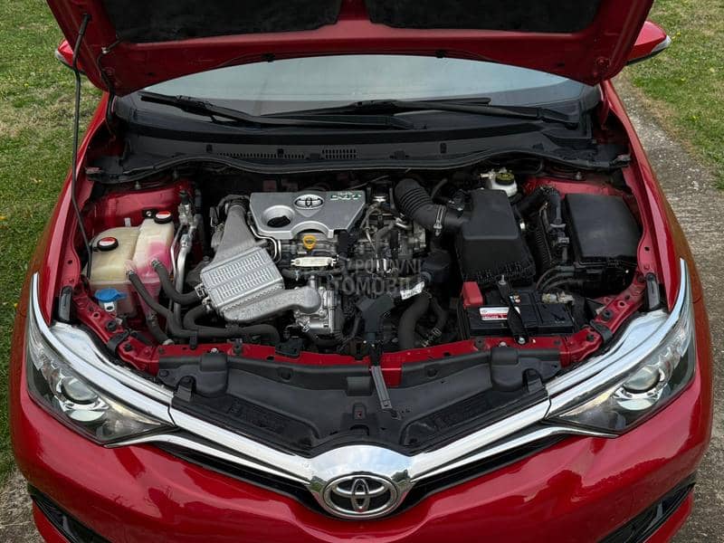 Toyota Auris 1.2b RESTAJL 120.000