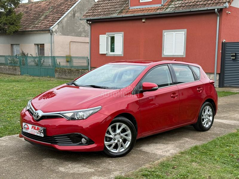 Toyota Auris 1.2b RESTAJL 120.000