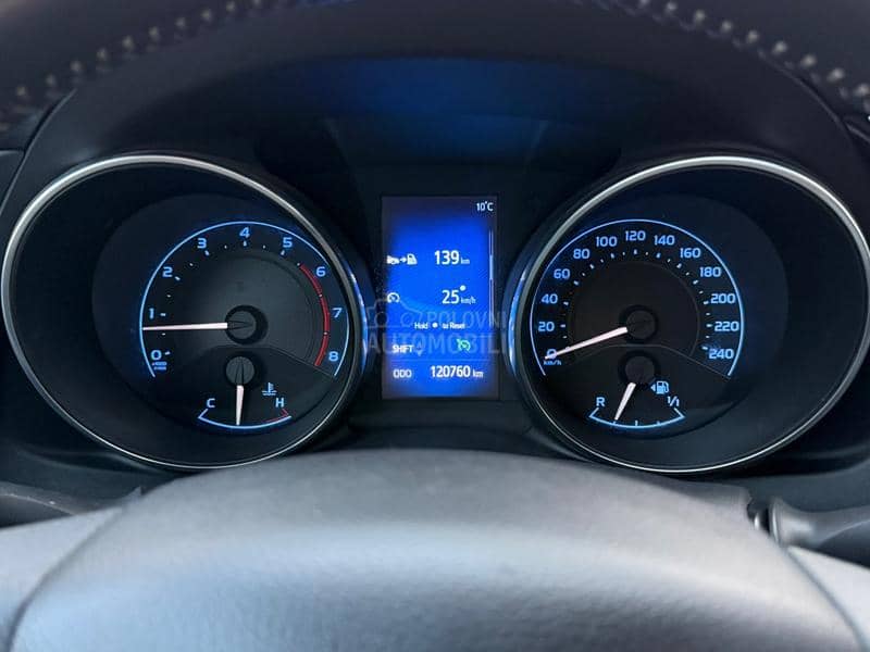 Toyota Auris 1.2b RESTAJL 120.000