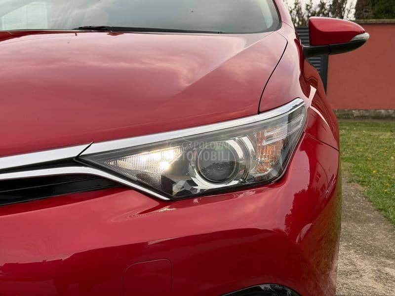 Toyota Auris 1.2b RESTAJL 120.000