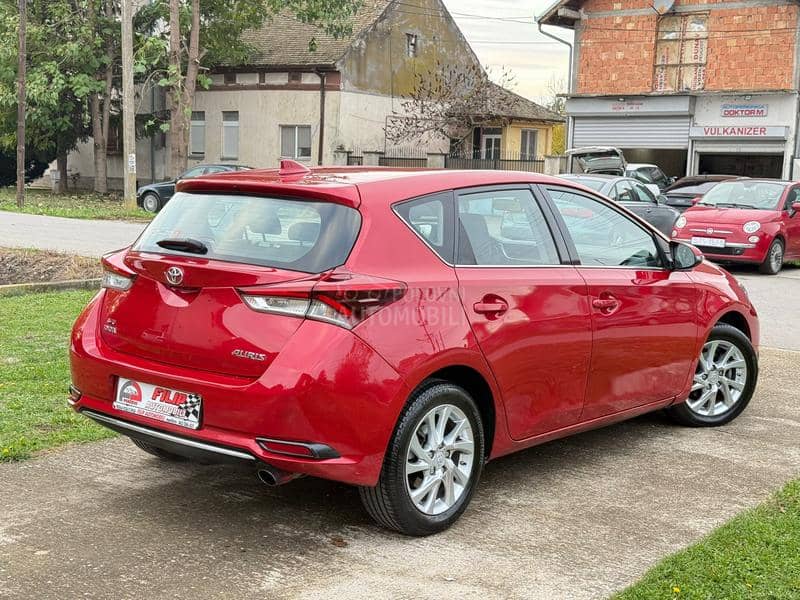 Toyota Auris 1.2b RESTAJL 120.000