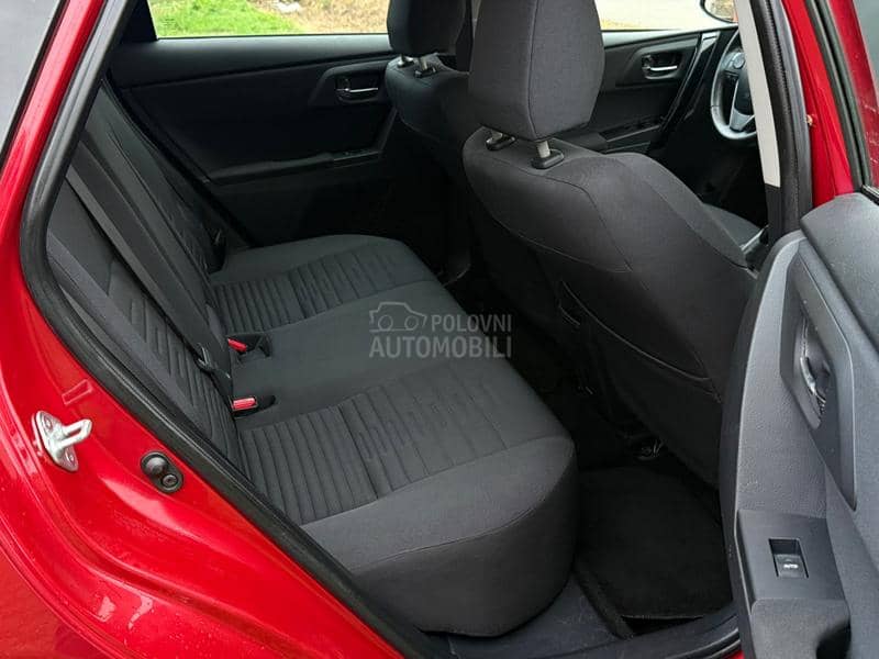 Toyota Auris 1.2b RESTAJL 120.000