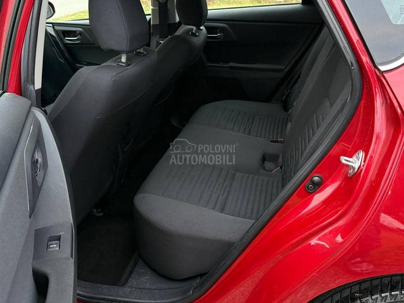 Toyota Auris 1.2b RESTAJL 120.000