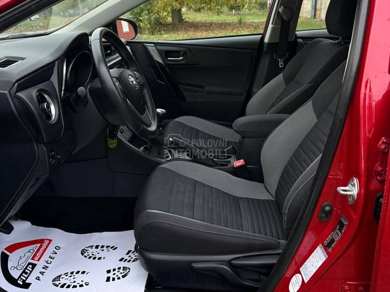 Toyota Auris 1.2b RESTAJL 120.000