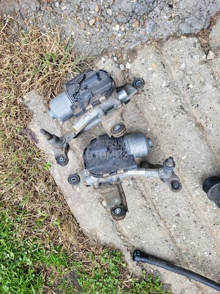 motor prednjih brisača