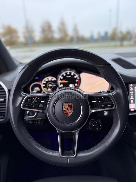 Porsche Cayenne E-HYBRID