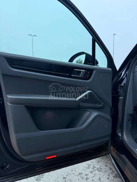 Porsche Cayenne E-HYBRID