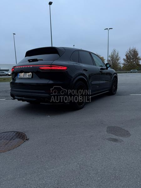 Porsche Cayenne E-HYBRID