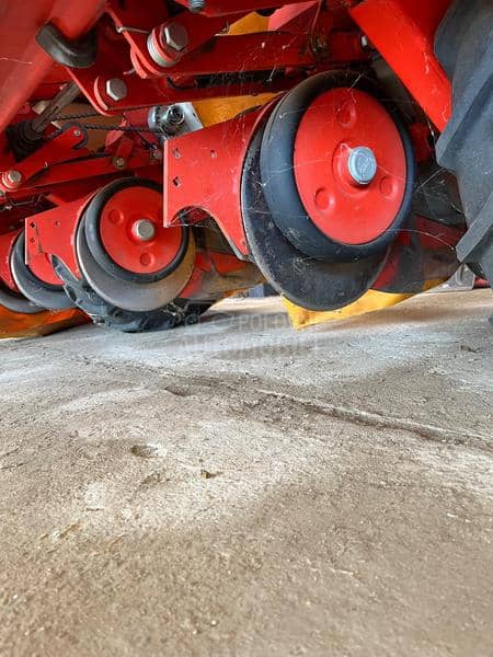 Kuhn Planter
