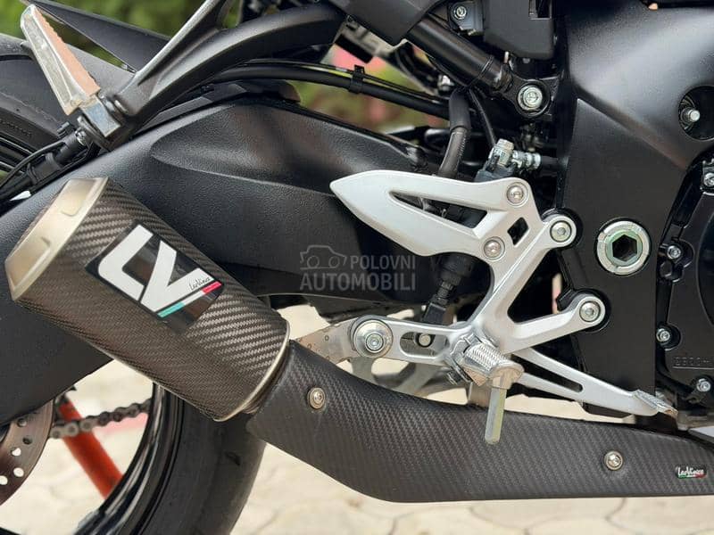 Suzuki GSX S 950U A2