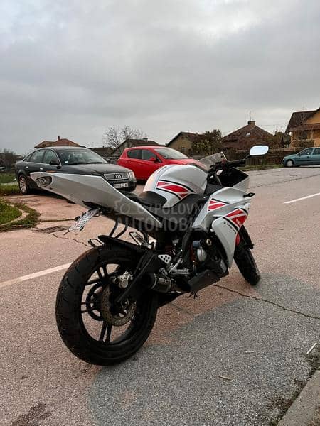 Yamaha r125