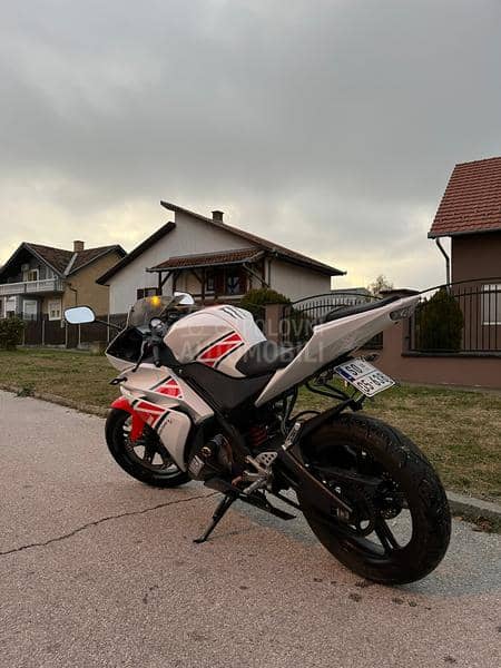 Yamaha r125