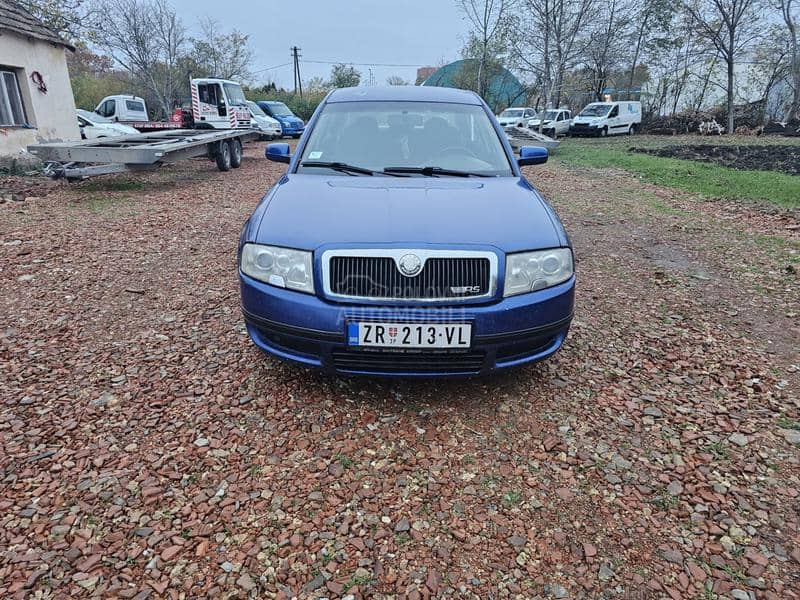 Škoda Superb 