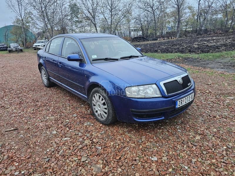 Škoda Superb 