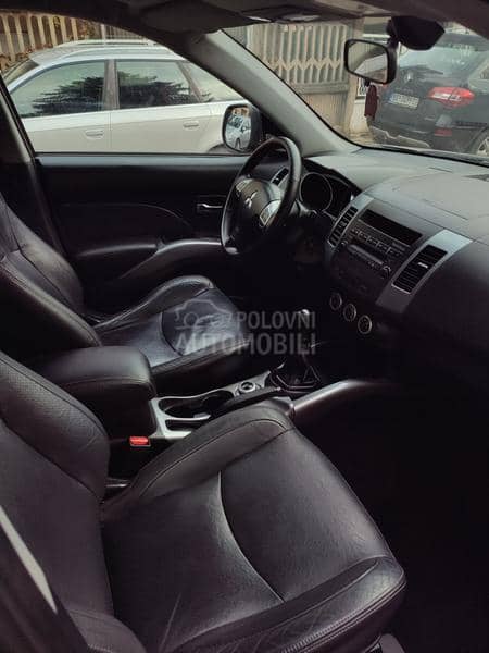 Mitsubishi Outlander 2.0DID INSTYLE