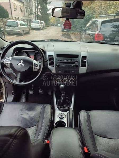 Mitsubishi Outlander 2.0DID INSTYLE