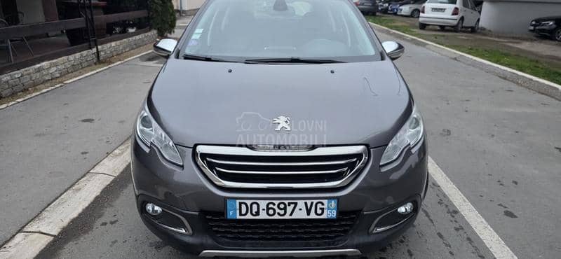 Peugeot 2008 1.2  PURETCH ALLURE
