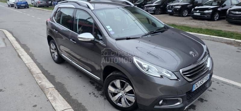Peugeot 2008 1.2  PURETCH ALLURE