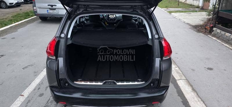 Peugeot 2008 1.2  PURETCH ALLURE