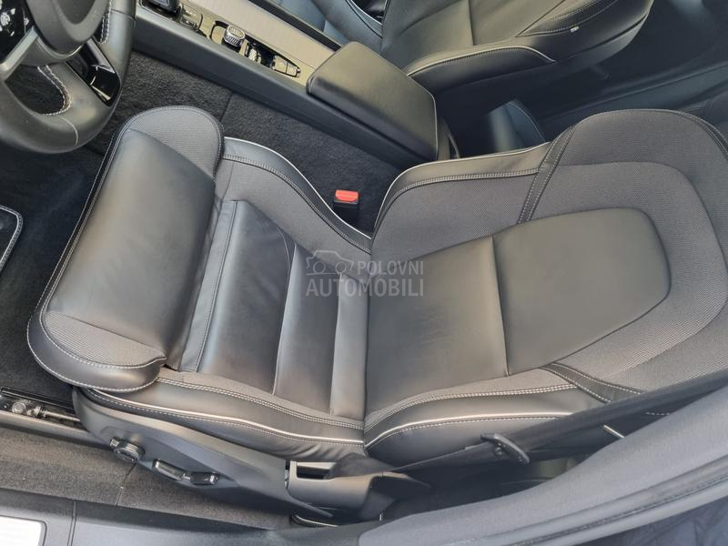 Volvo XC60 B5 Awd R-design