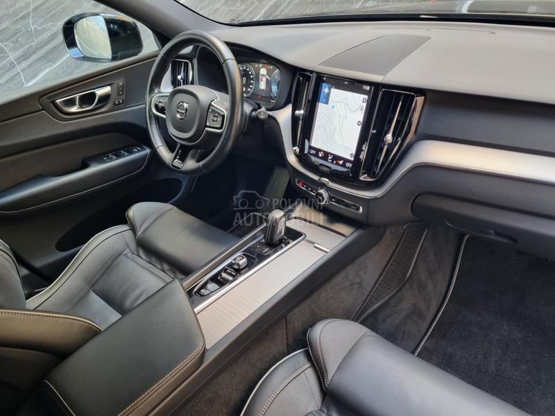 Volvo XC60 B5 Awd R-design