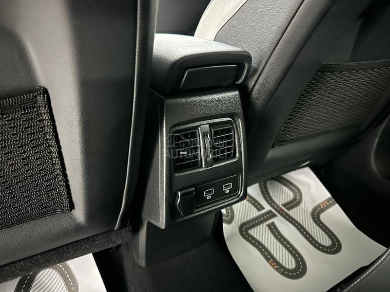 Renault Captur 1.3 TCe INTENS