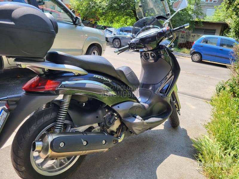 Piaggio Beverly 500