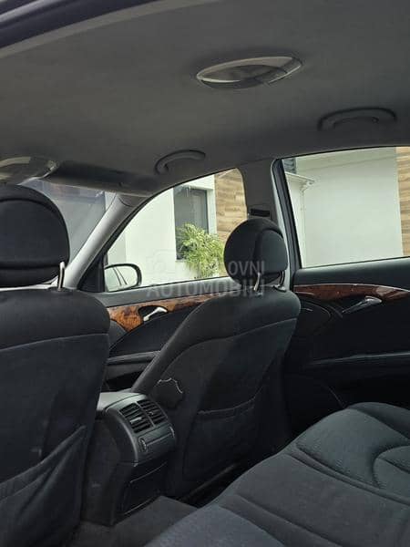 Mercedes Benz E 220 2.2