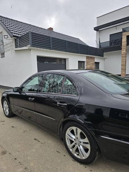 Mercedes Benz E 220 2.2