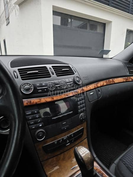 Mercedes Benz E 220 2.2