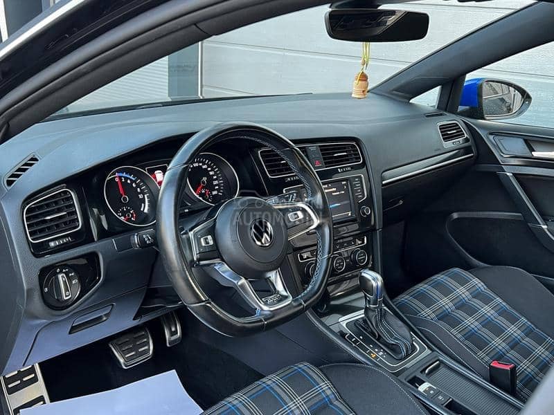 Volkswagen Golf 7 CH 136000 K M