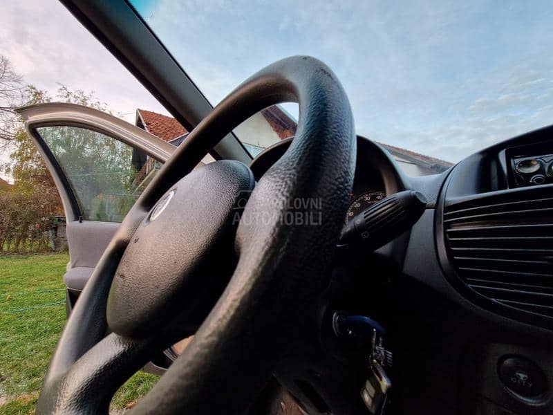 Fiat Punto 1.2 8v