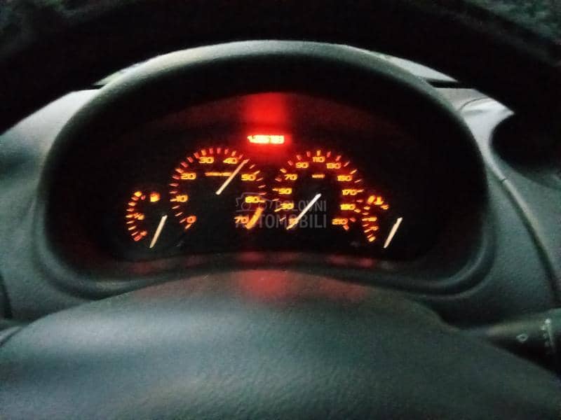 Peugeot 206 1.4 -