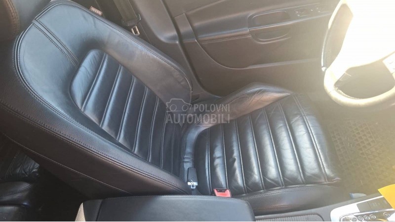 Volkswagen Passat B6 -  kompletan auto u delovima