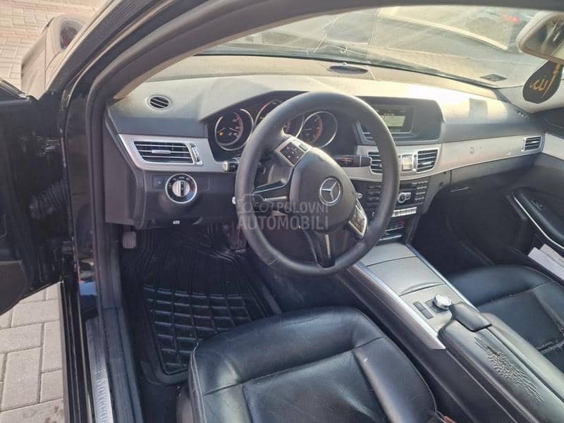 Mercedes Benz E 200 