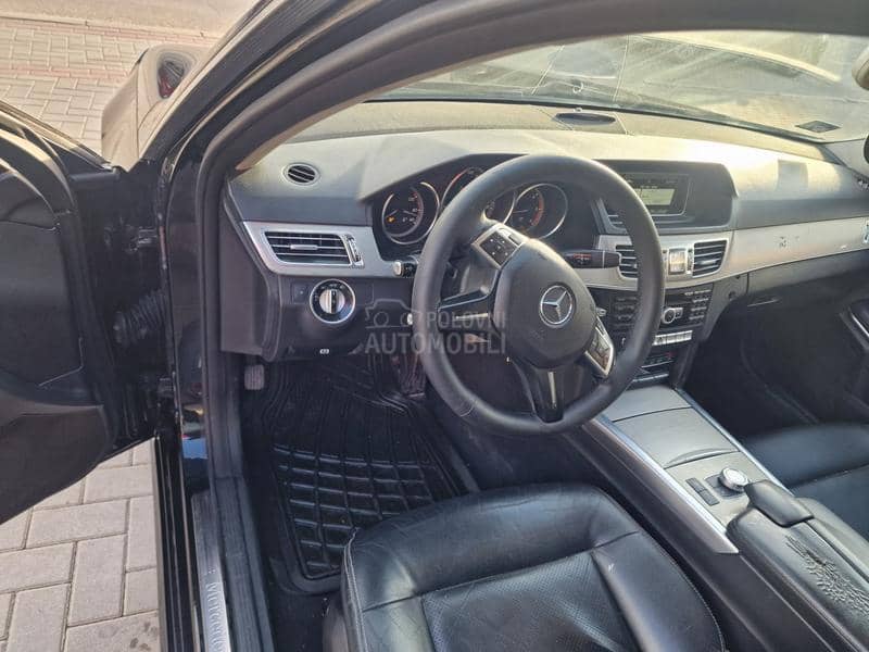 Mercedes Benz E 200 