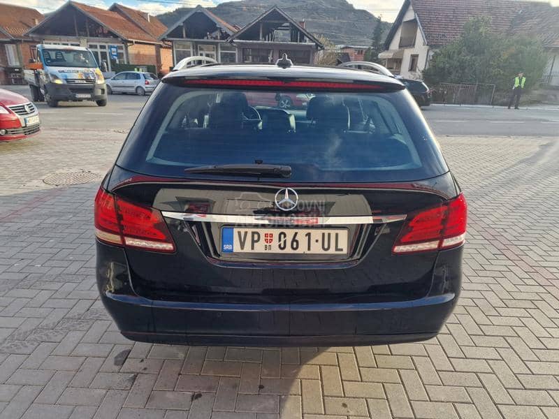 Mercedes Benz E 200 