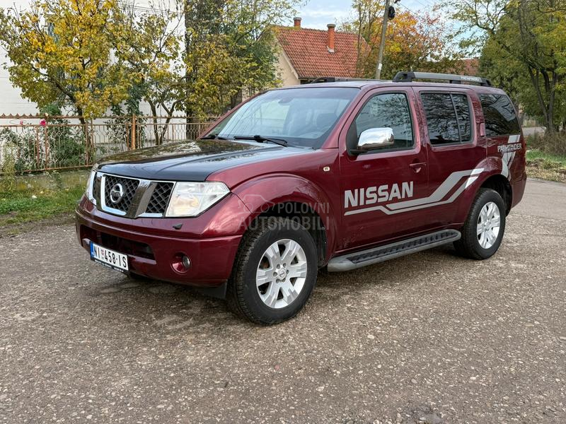 Nissan Pathfinder 2.5